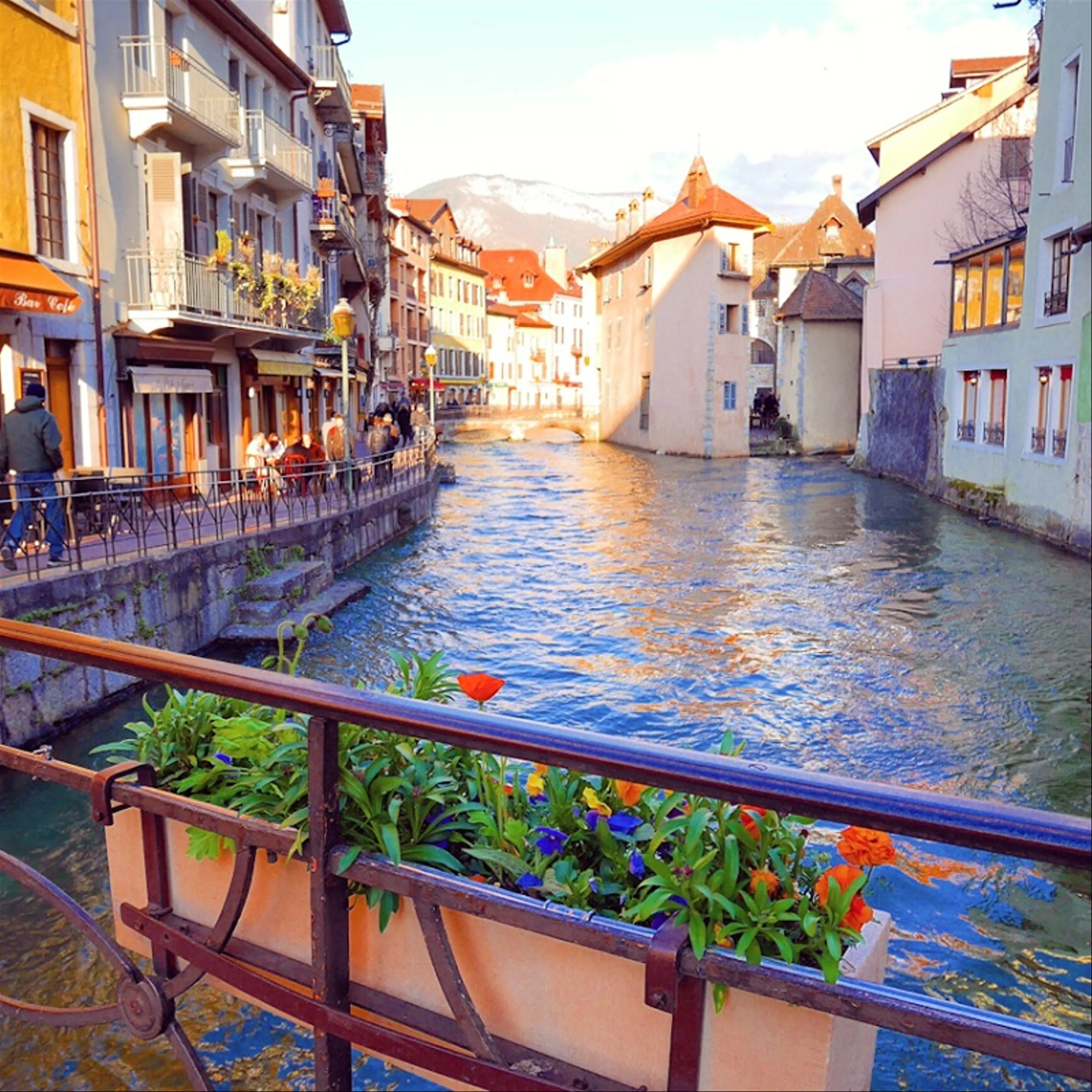 Lạc Vào Làng Cổ Đẹp Như Tranh Vẽ Tại Annecy, Pháp