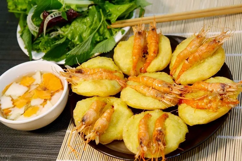 Bí Quyết Thưởng Thức Bánh Tôm Thêm Ngon