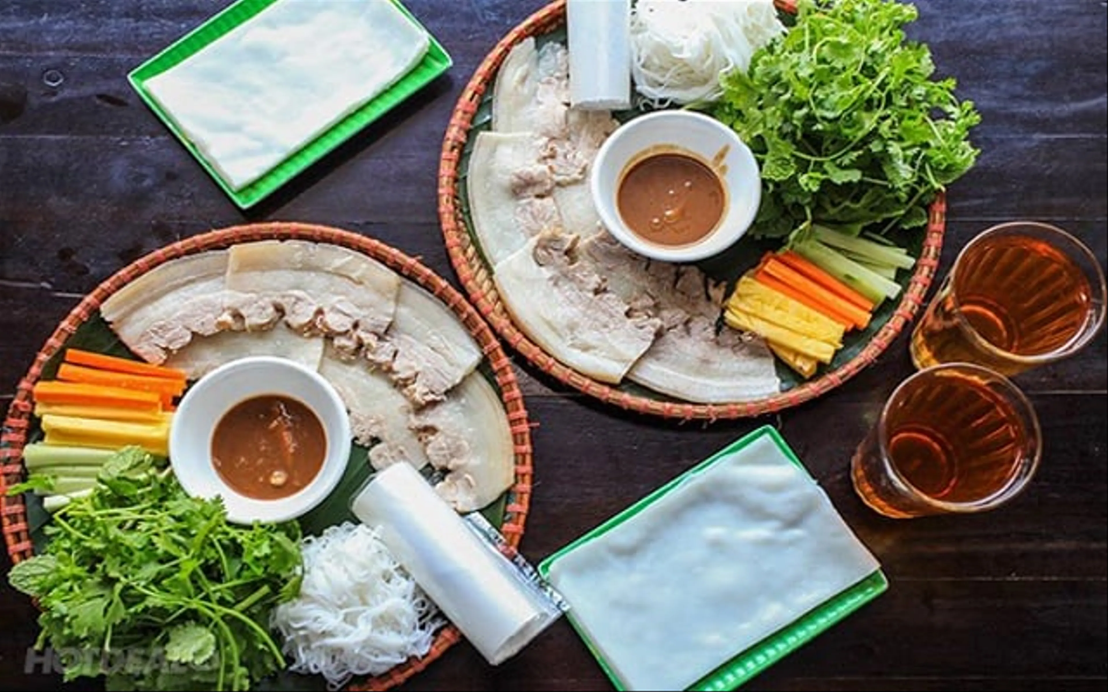 Khám Phá Ngõ Ẩm Thực Độc Đáo Trên Phố Trần Phú Đà Nẵng
