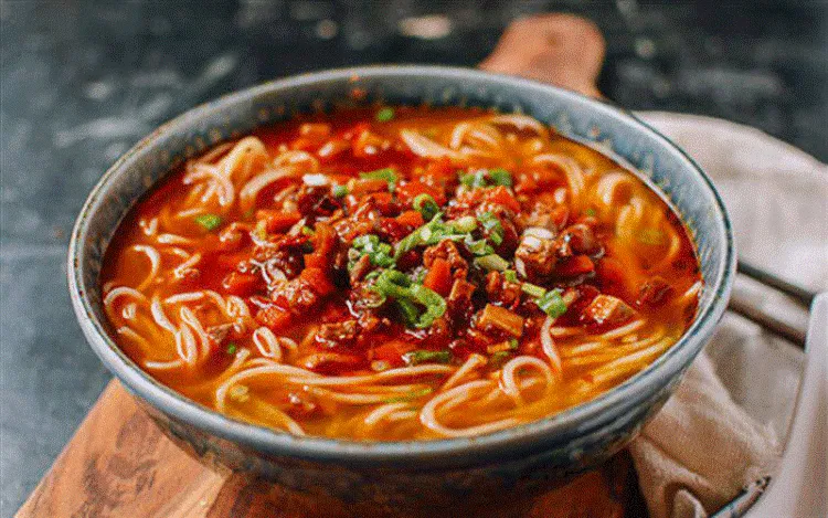Thưởng Thức Mì Dandan Tại Các Nhà Hàng Nổi Tiếng
