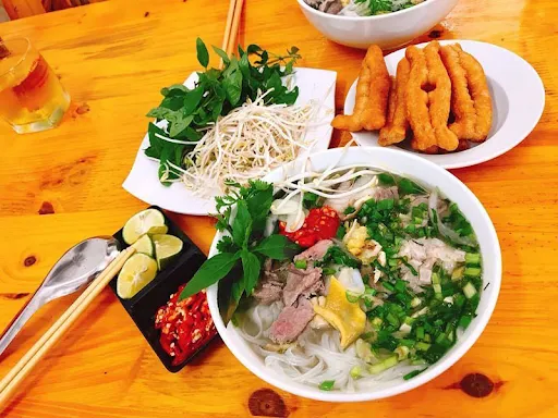 Những món ăn kèm phổ biến khi thưởng thức phở