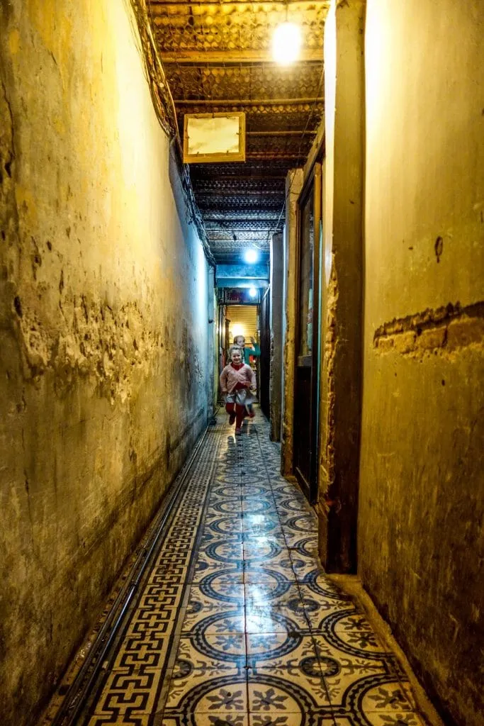 How to Navigate Hanoi's Hidden Alleyways