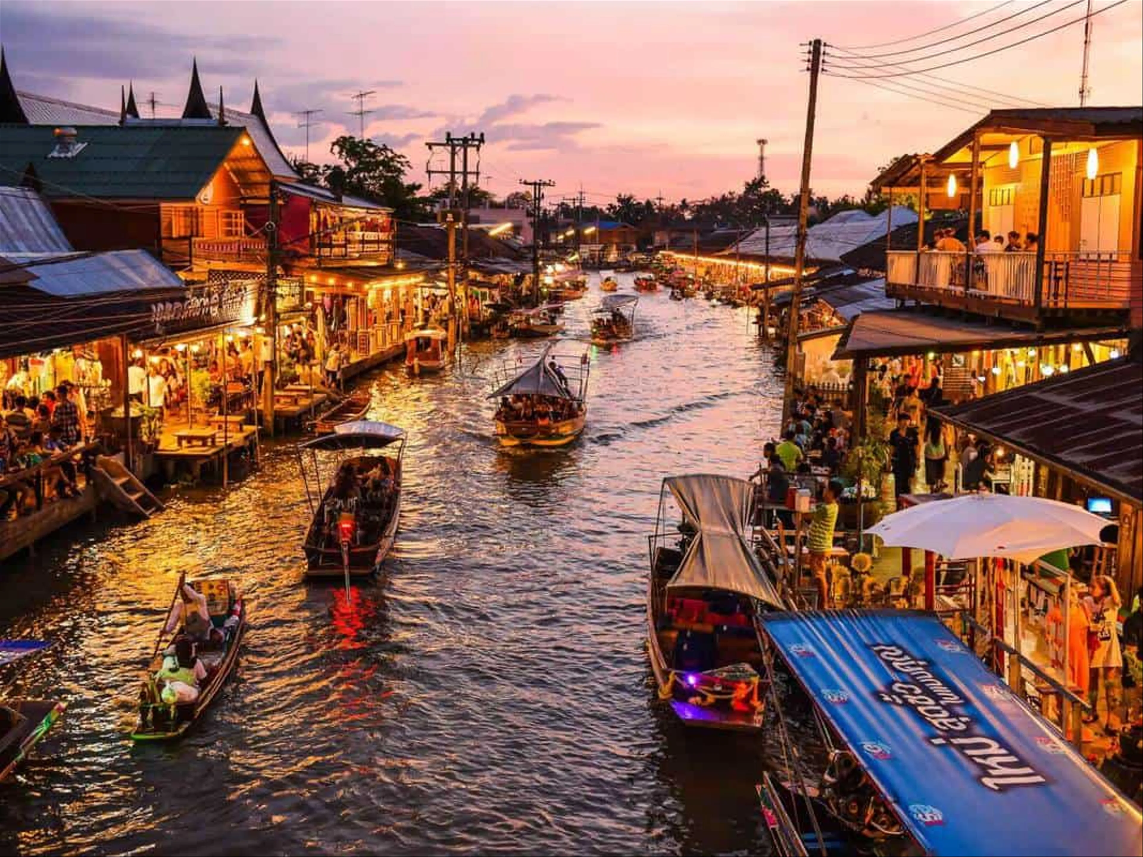 Khám Phá Chợ Nổi Damnoen Saduak: Trải Nghiệm Mua Sắm Trên Mặt Nước