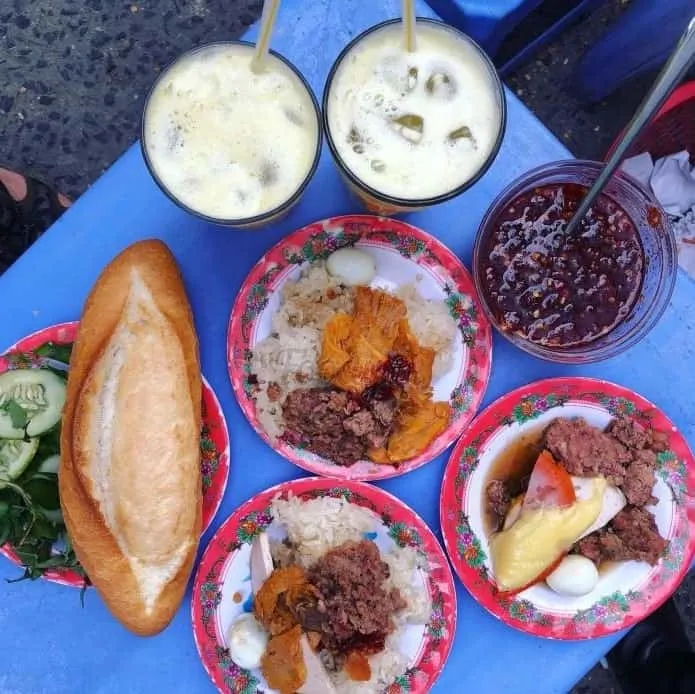 Quán Bánh Mì Chấm Pate Đà Nẵng Ngon Đường Chu Văn An