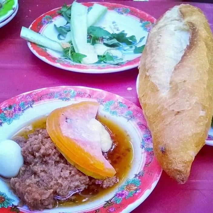Quán Bánh Mì Chấm Pate Đà Nẵng Ngon Đường Chu Văn An
