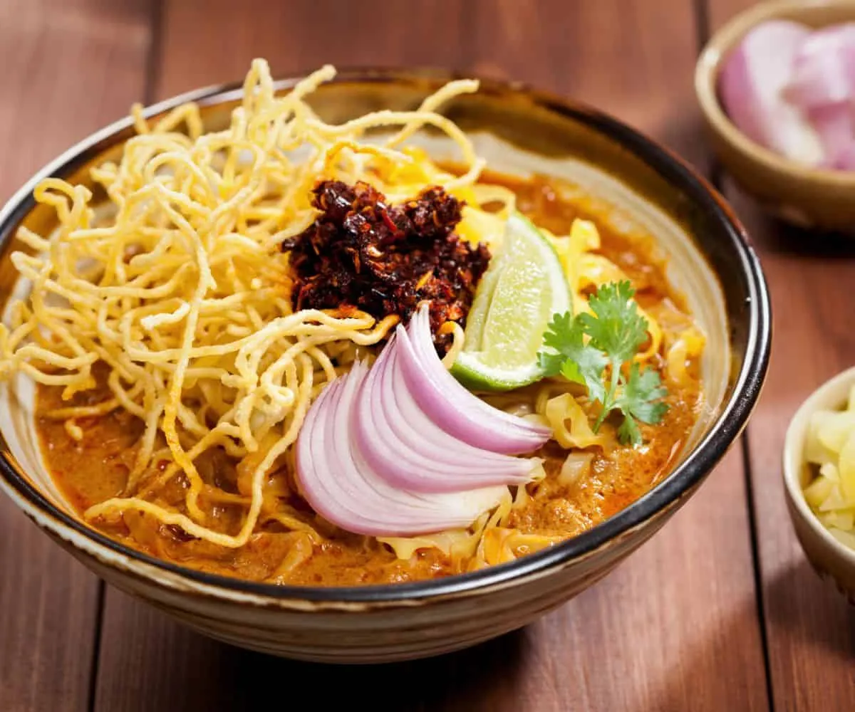 Savory Delights: Khao Soi and Sai Oua