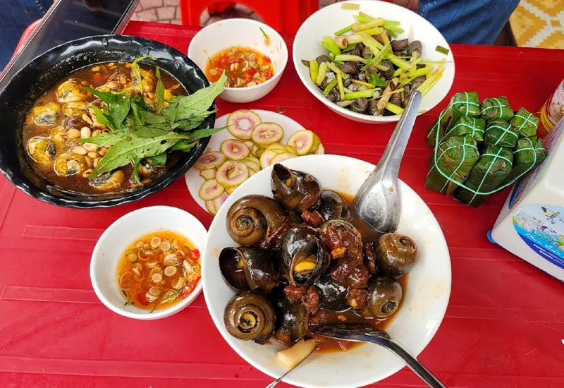 Quán Ốc Quyên Lọ 6 Trần Hưng Đạo, P. Ngô Quyền, Sơn Tây, Hà Nội
