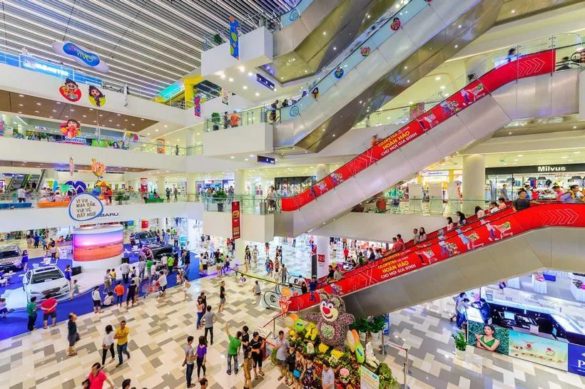 Hoạt Động Giải Trí Và Mua Sắm