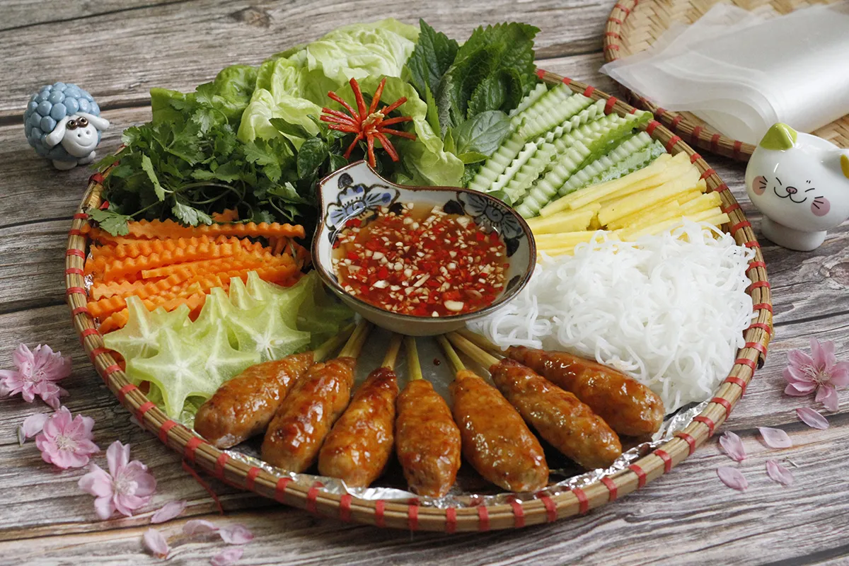 Cách làm nem lụi ngon chuẩn vị