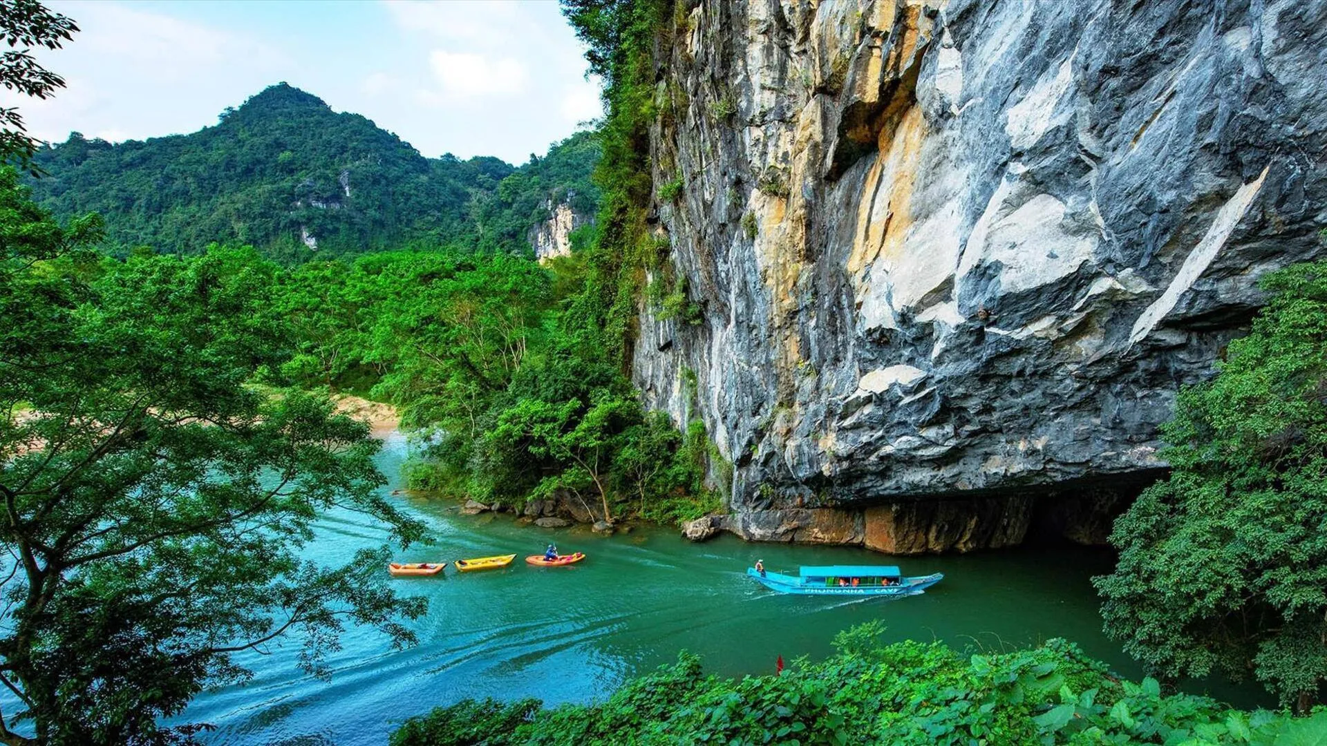 Phong Nha-Kẻ Bàng - Hang động kỳ bí