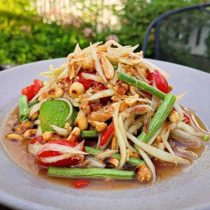 Pairing Som Tum with Other Thai Street Food Delights