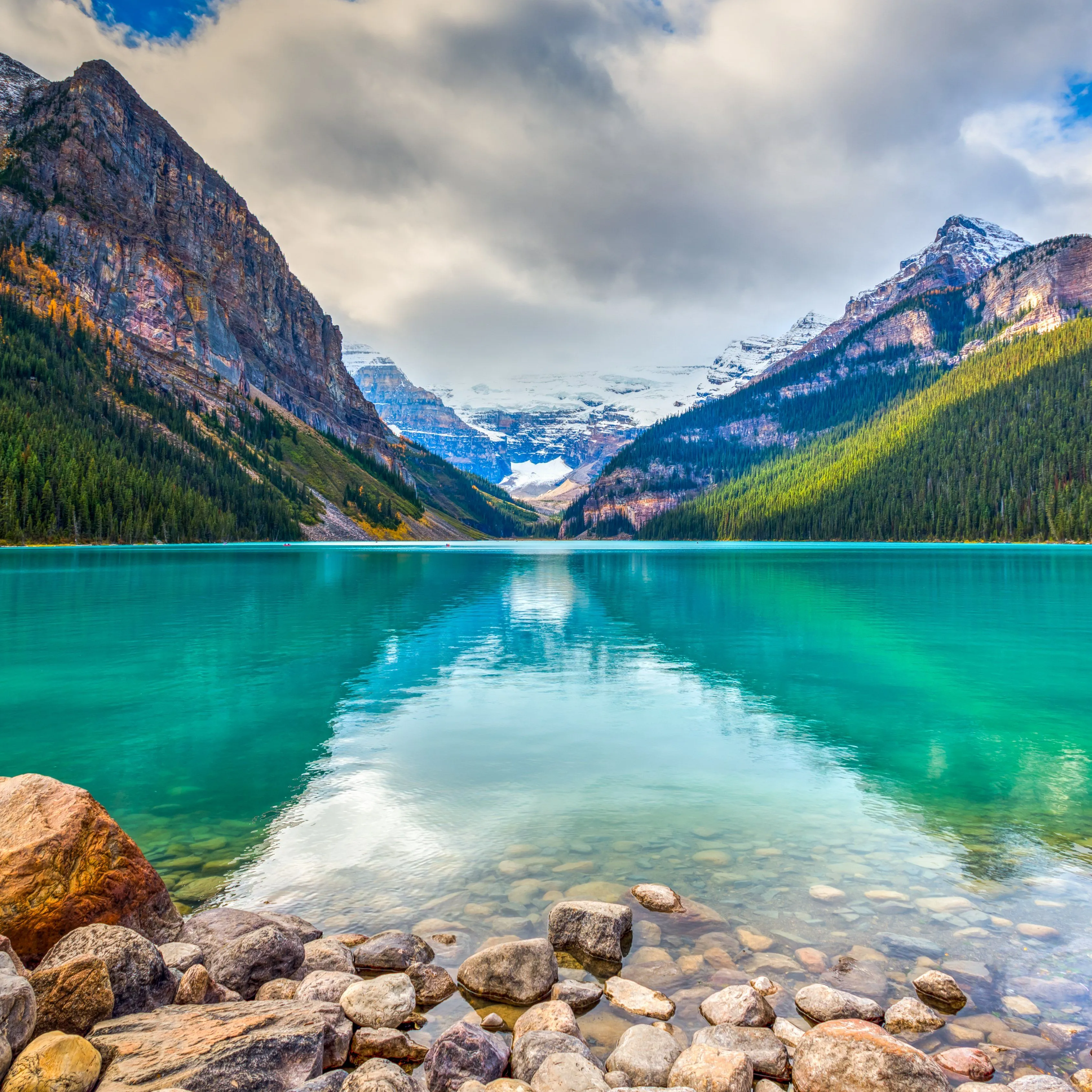 The Iconic Lake Louise: A Jewel of Tranquility