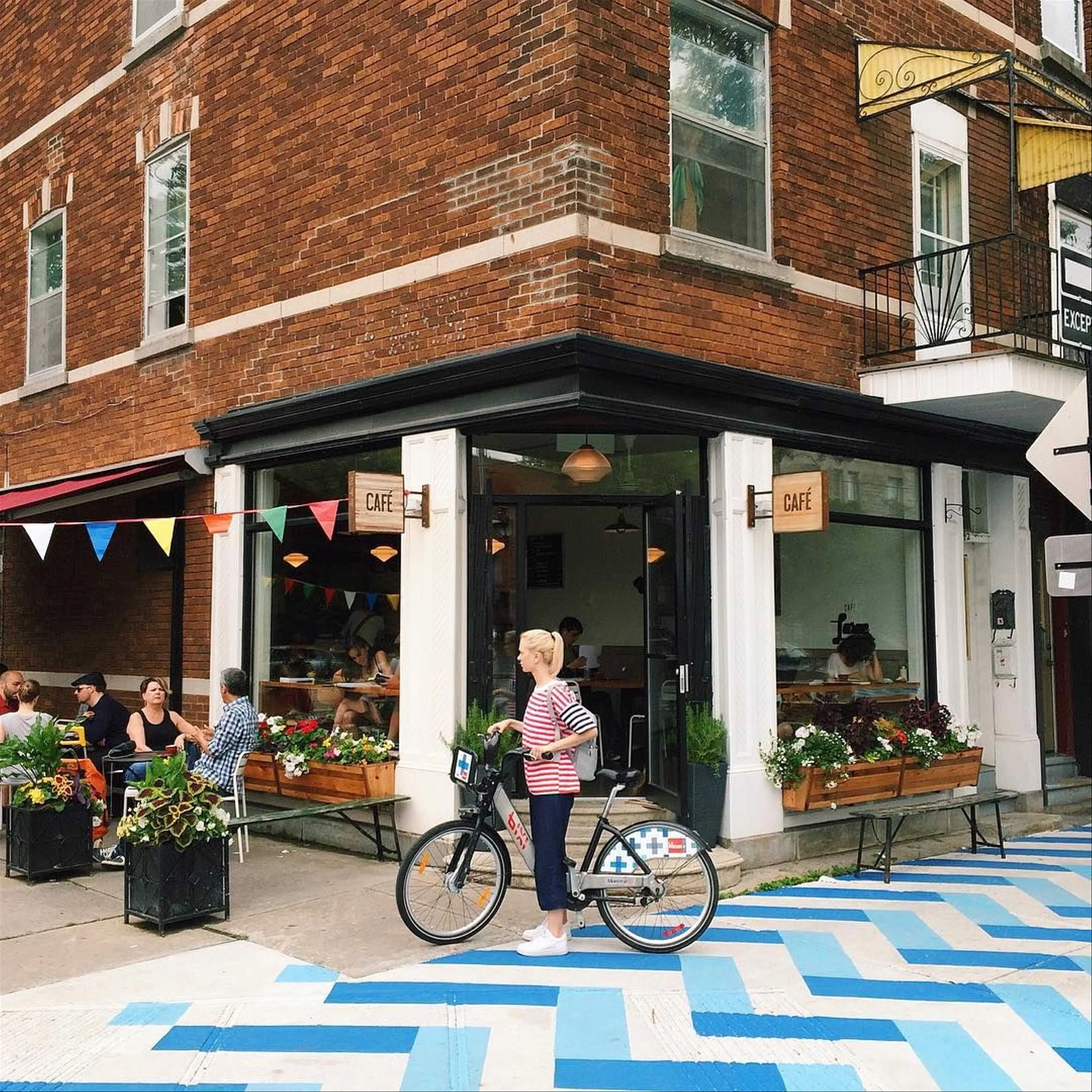 The Secret Cafés of Montreal: A Gourmet's Guide to Hidden Coffee Culture