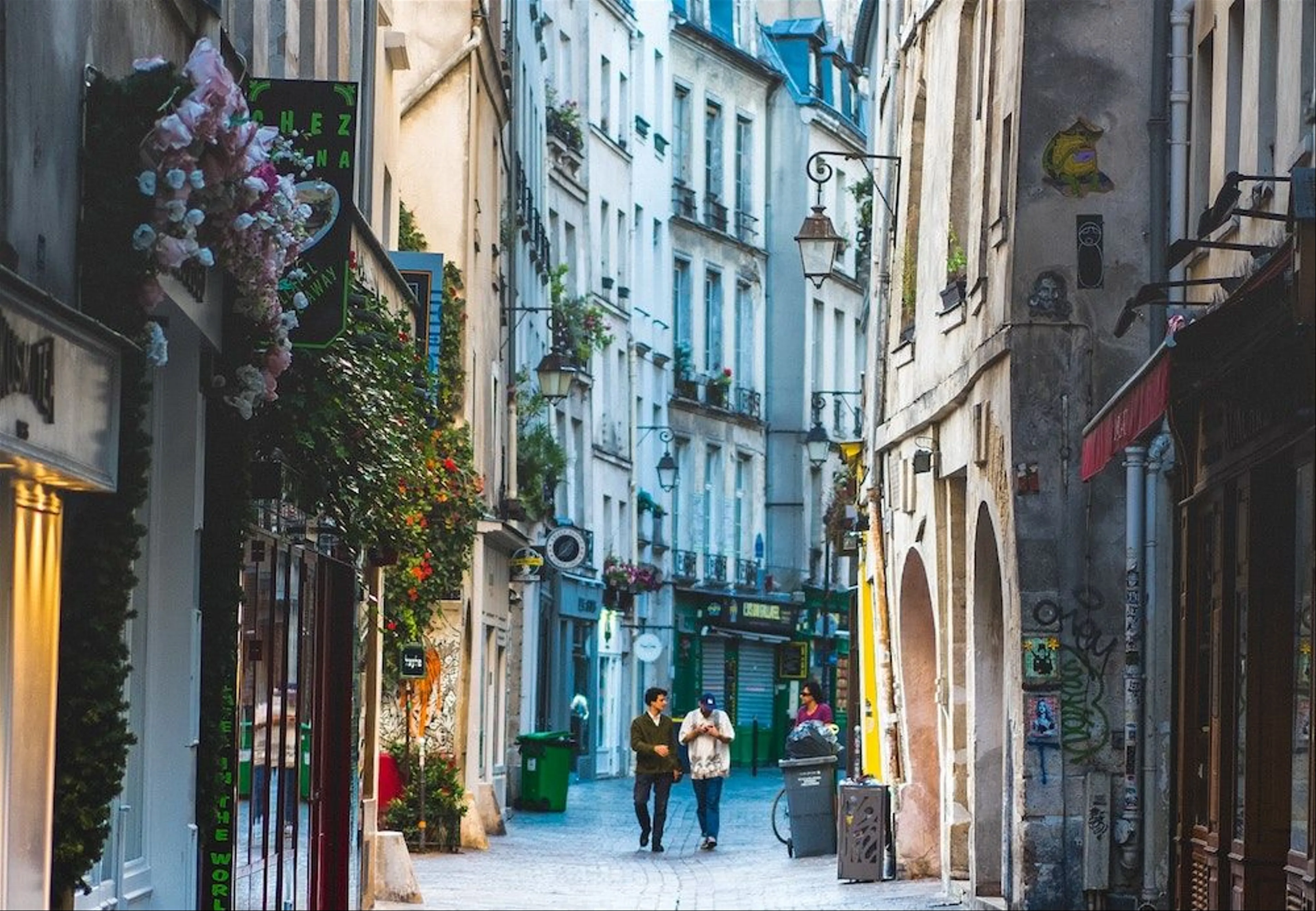 A Stroll Through the Enchanting Streets of Le Marais, Paris: History and Hidden Gems