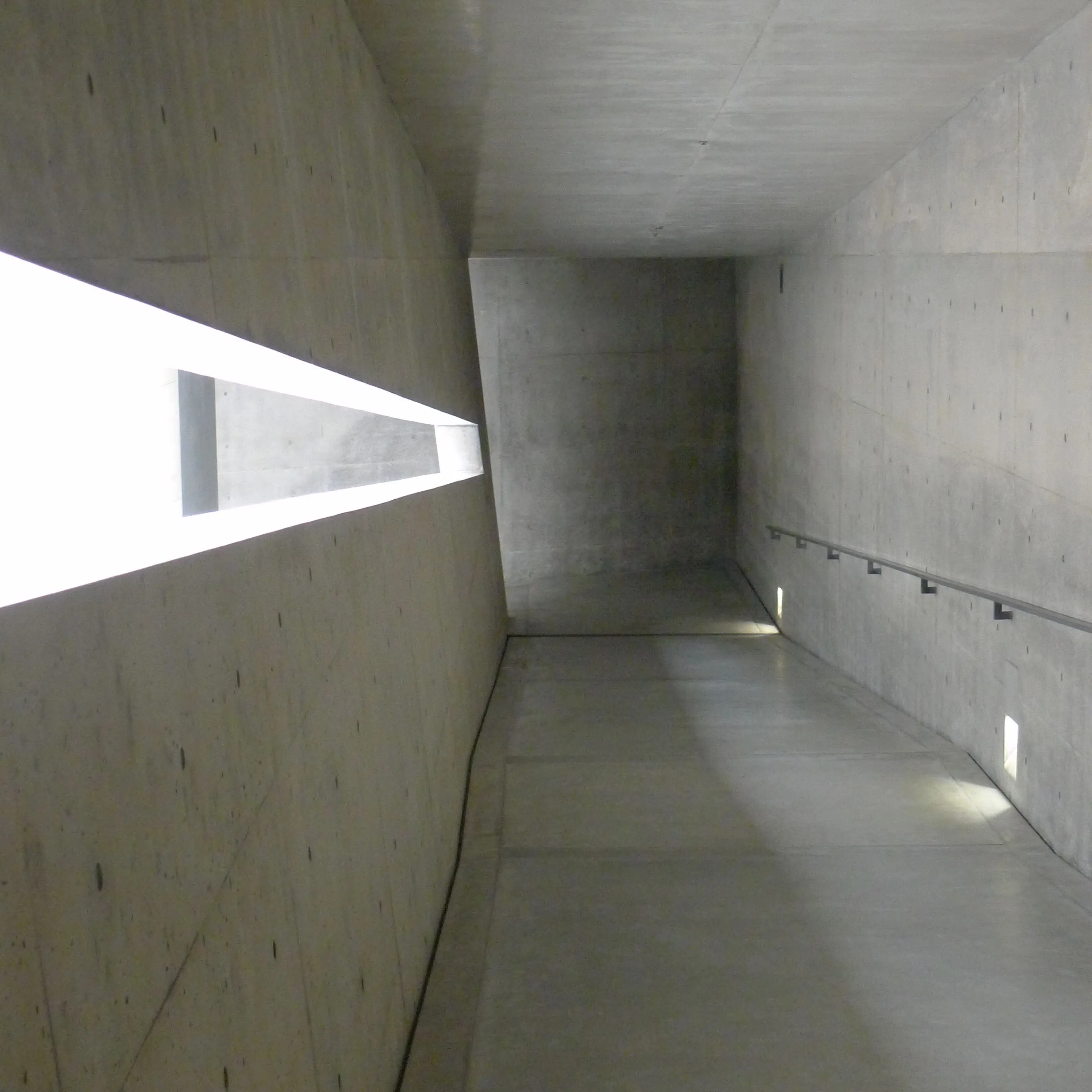 Chichu Art Museum: Minimalism in Design