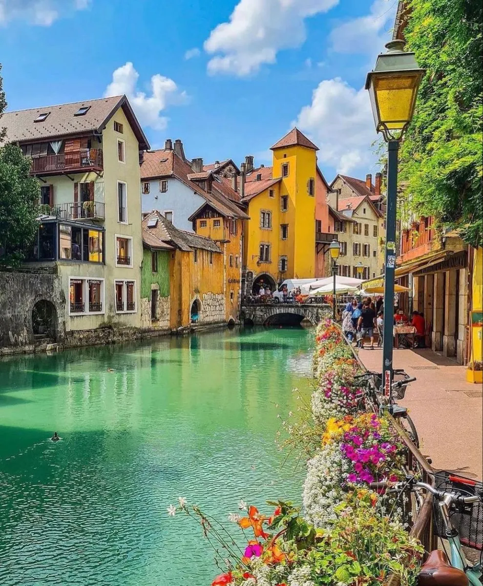 Practical Travel Tips for Visiting Annecy