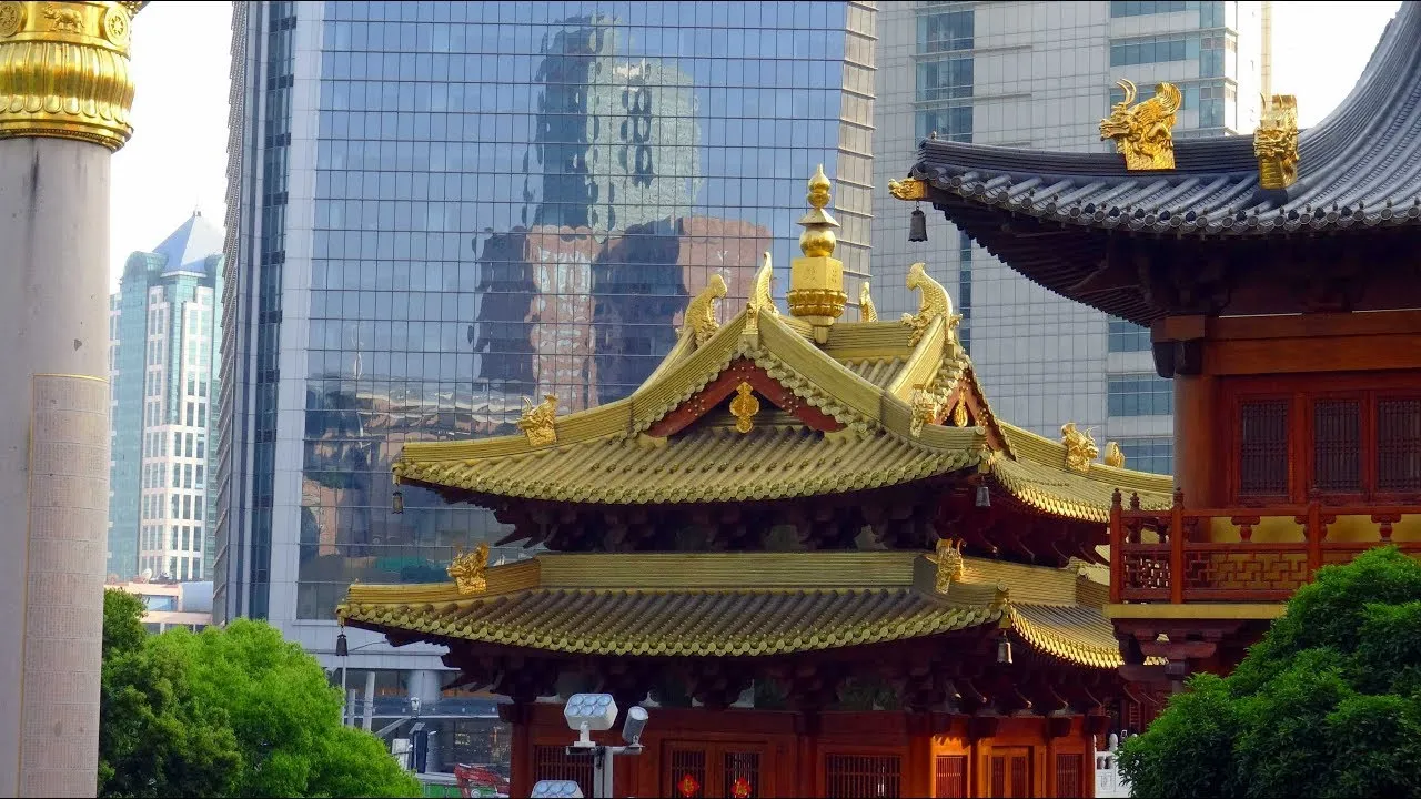 Shanghai: The Future Meets Tradition
