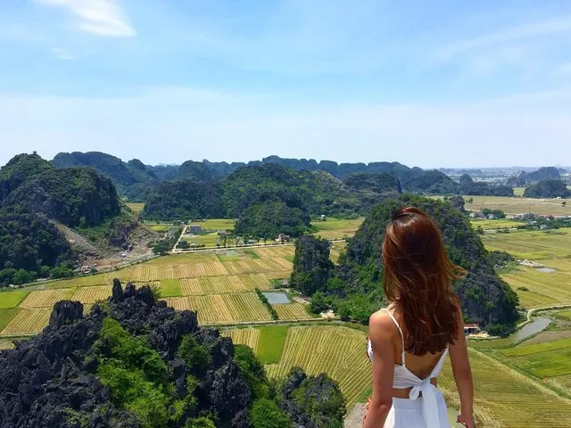 Check in từ trên cao nhìn xuống