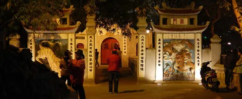 Temple of the Jade Mountain – Ngoc Son in Hanoi.