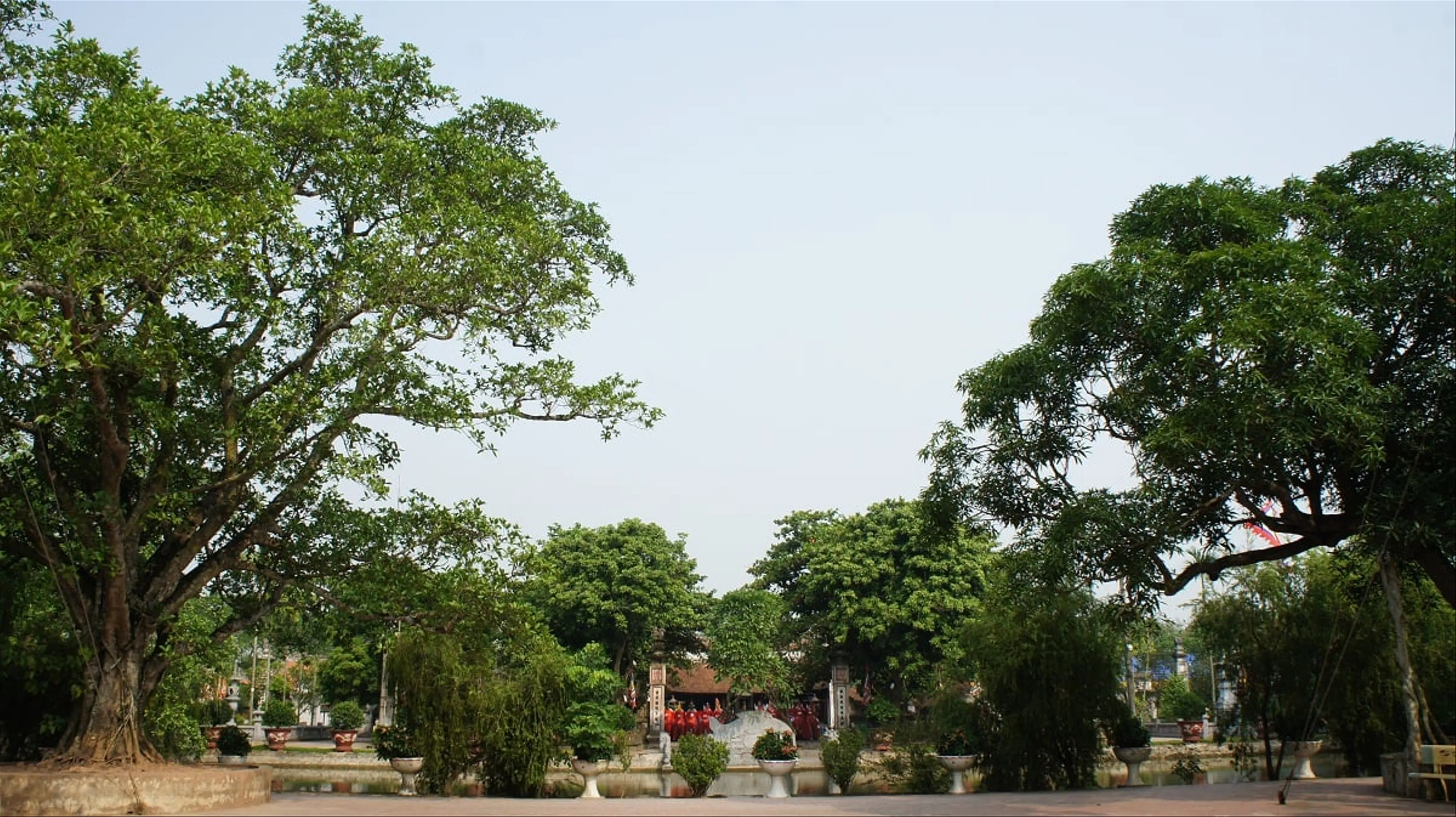 Tour du lịch Hà Nội - Chùa Keo - Đền Trần - Phủ Dày 1 ngày