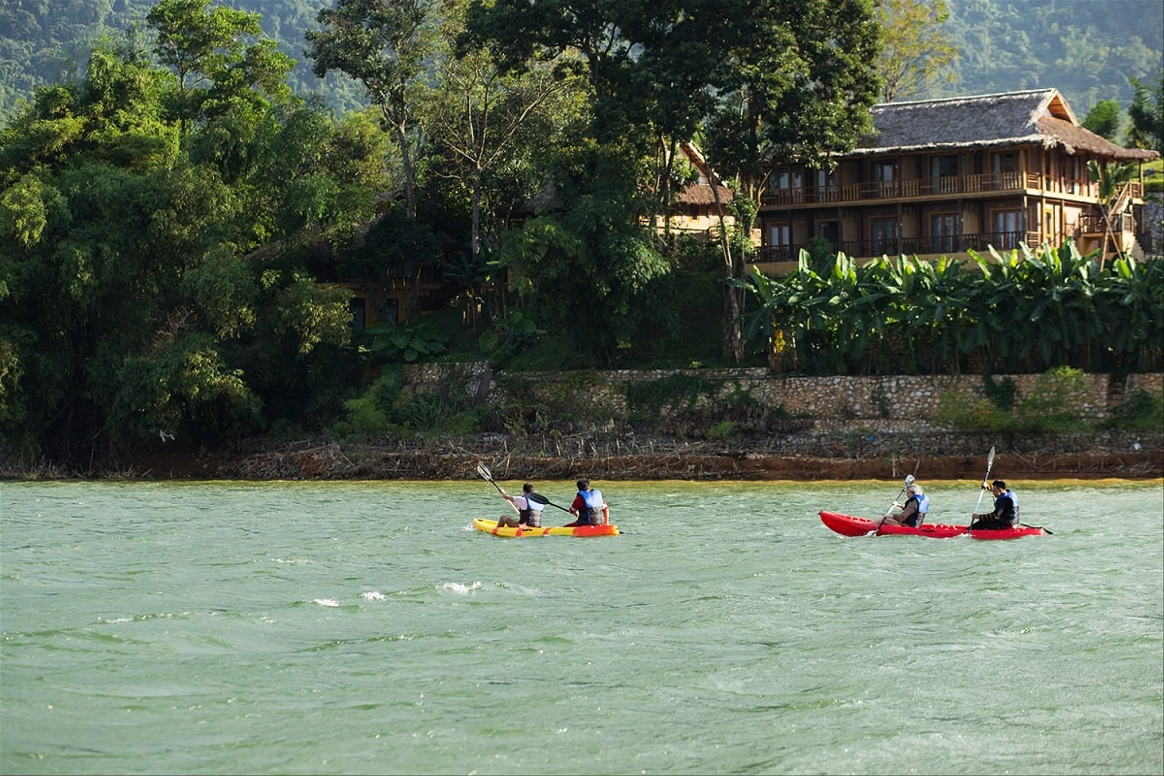 Tour du lịch Hòa Bình: Đền Thác Bờ - Mó Hém - Đá Bia - Xóm Sưng 2 ngày 1 đêm
