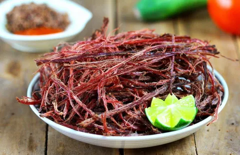 Thịt trâu gác bếp.
