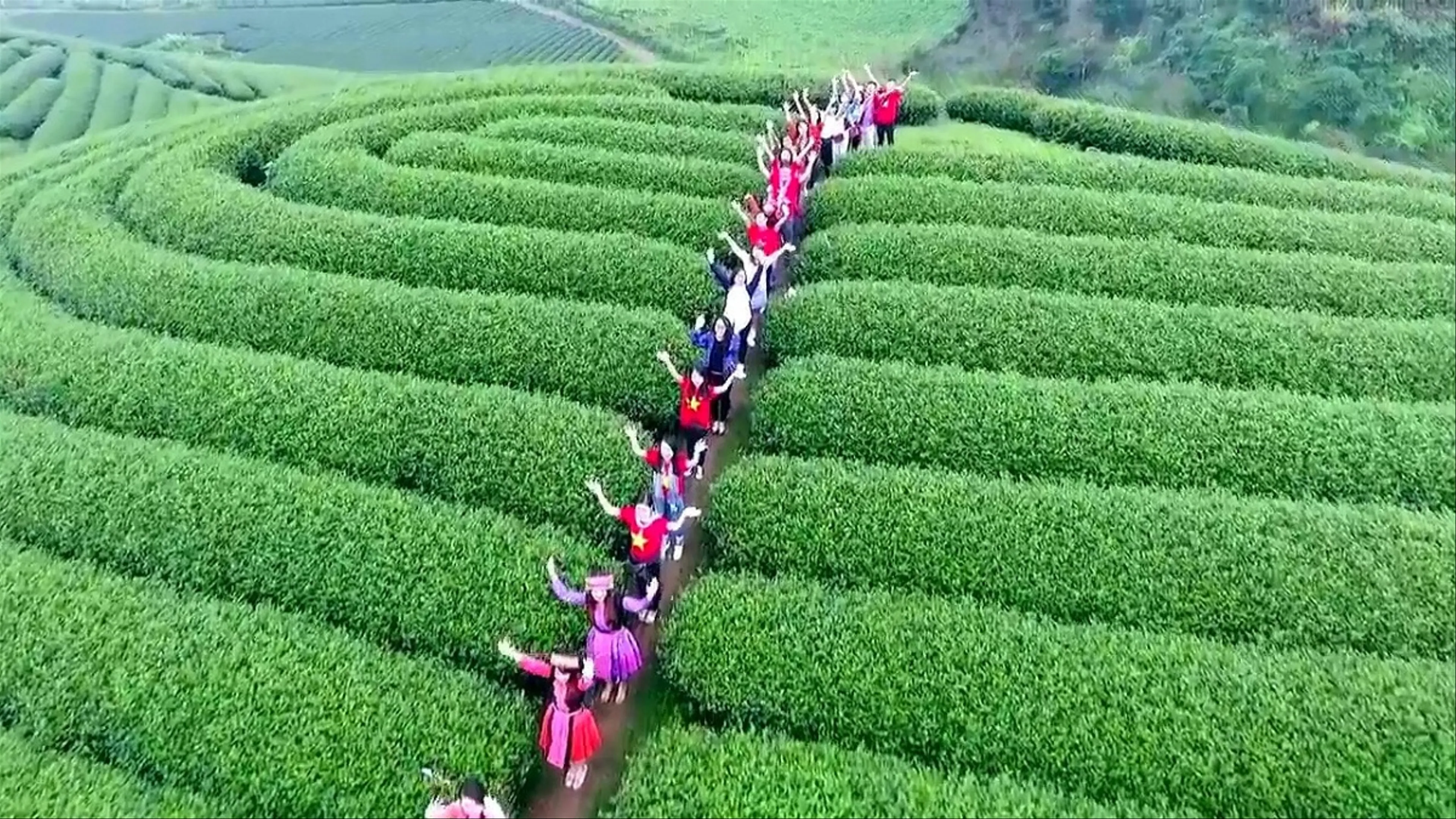 Tour Hà Nội - Mộc Châu 4 ngày 3 đêm: Nét đẹp bản dân tộc