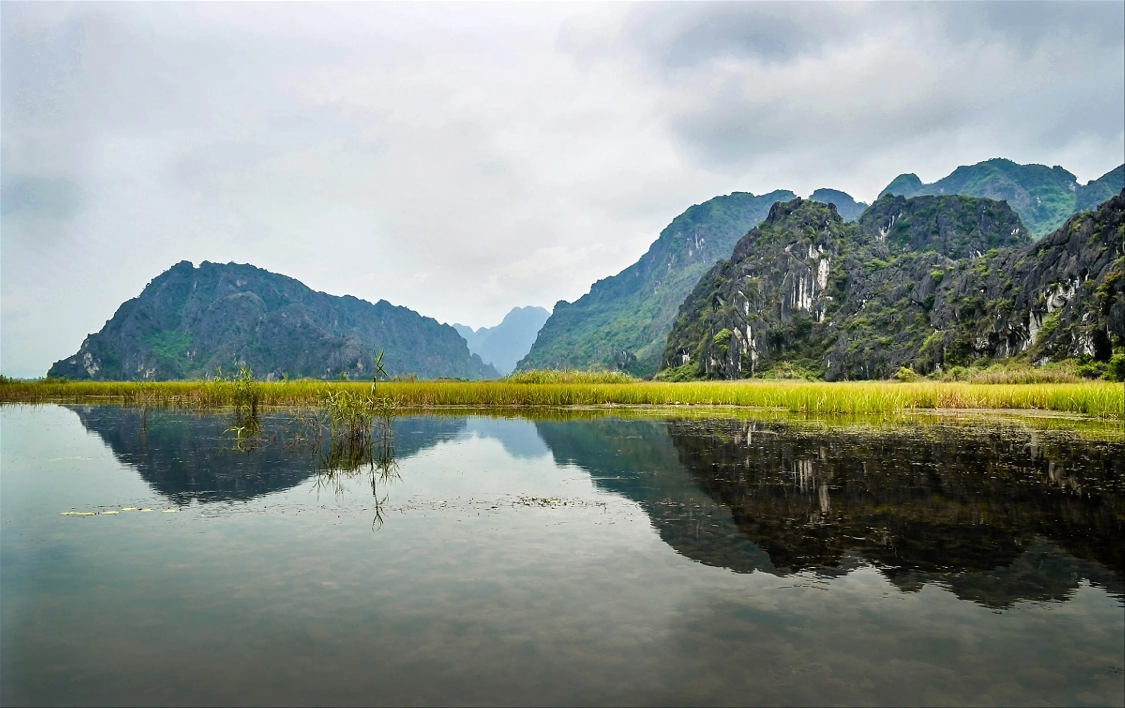 Ninh Binh tour 3 days 2 nights: Trang An - Bai Dinh - Cuc Phuong Forest - Van Long Lagoon