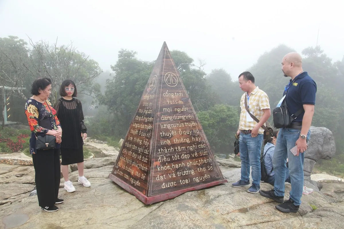 Cổng trời Sapa với độ cao 2035m