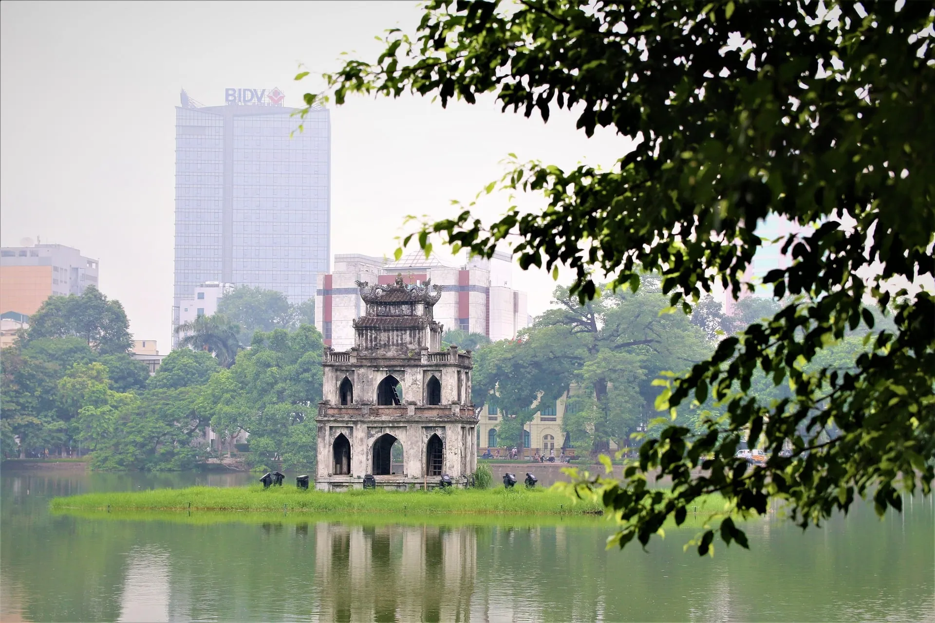 Hoan Kiem Lake