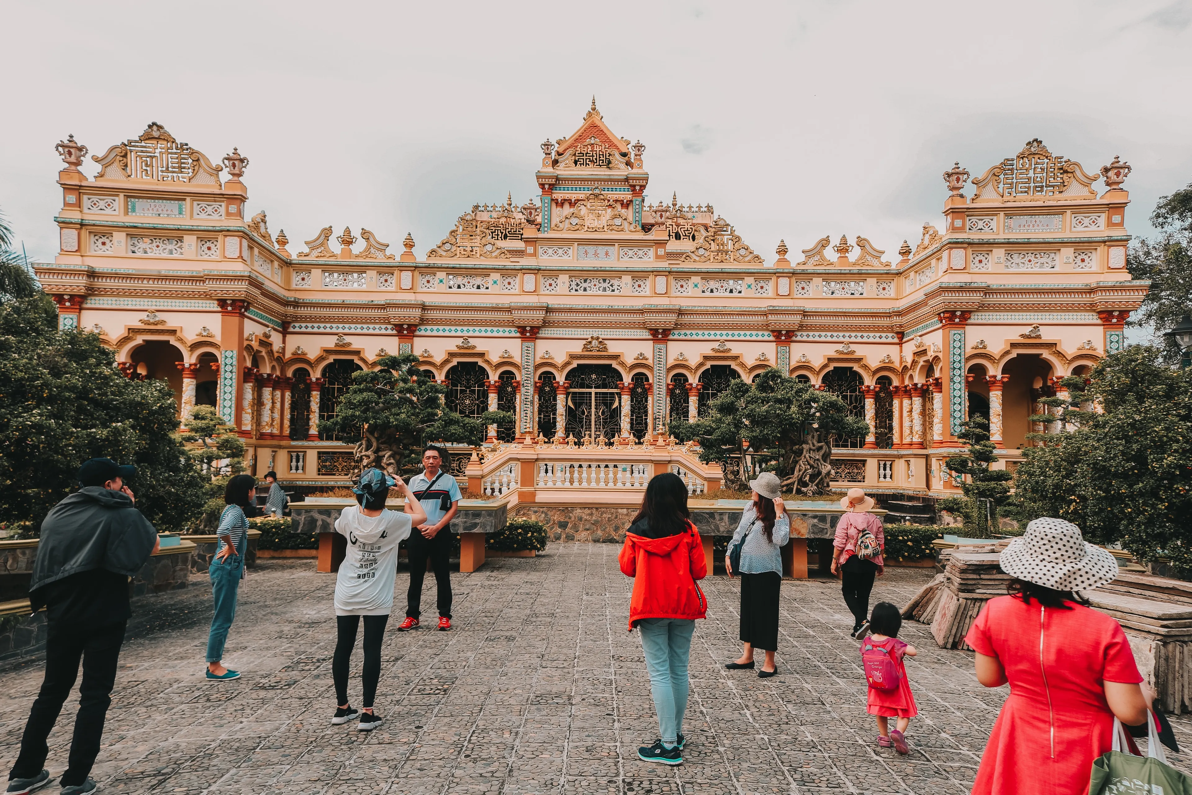 Vietnam Travel Rules: The Do's and Don'ts