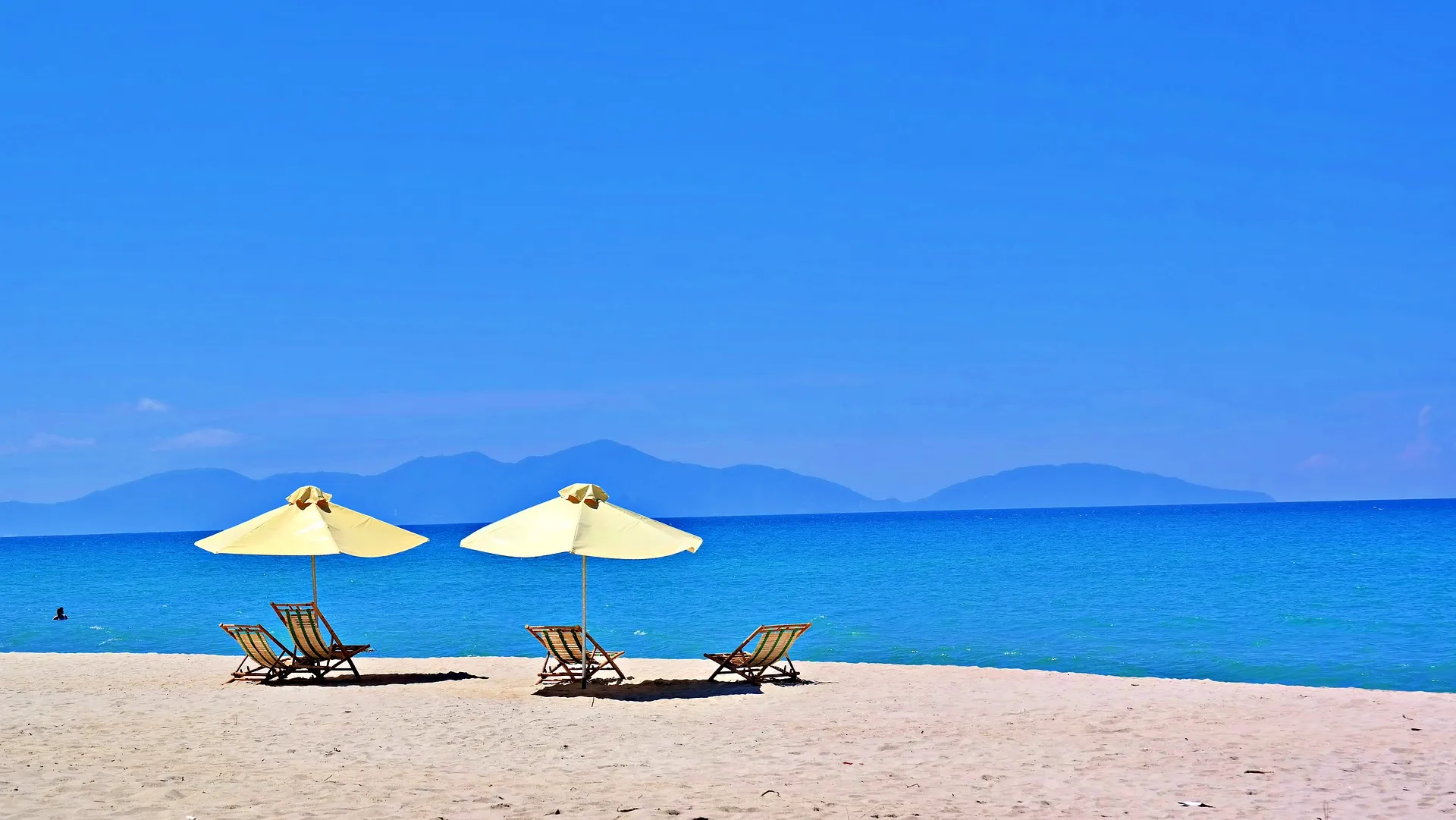 Pirstine beach in Danang
