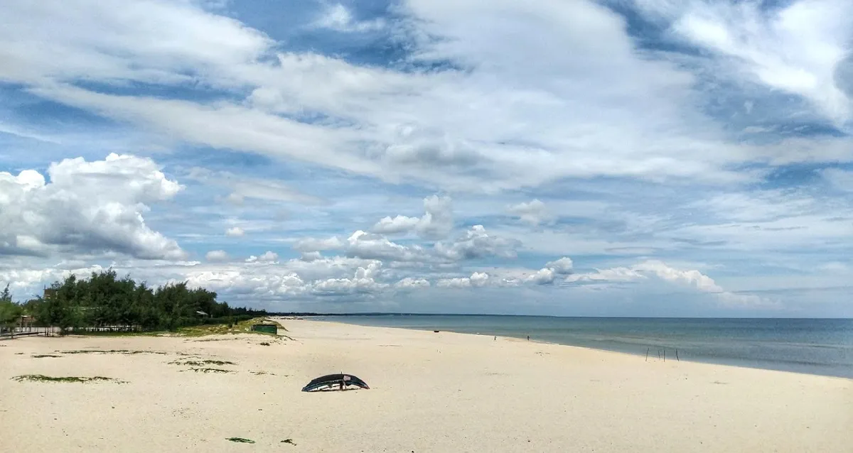 bãi biển cửa việt