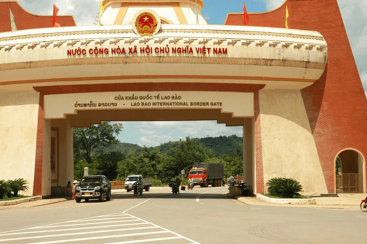 cửa khẩu Lao Bảo