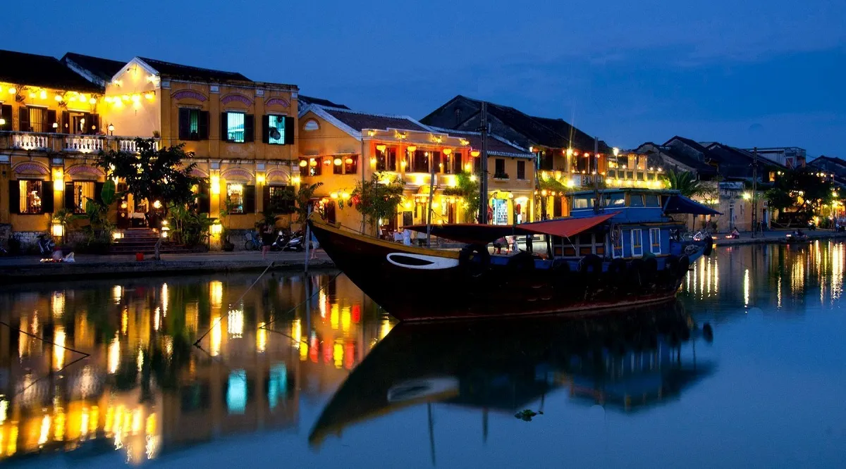 vẻ đẹp sông Hoài về đêm