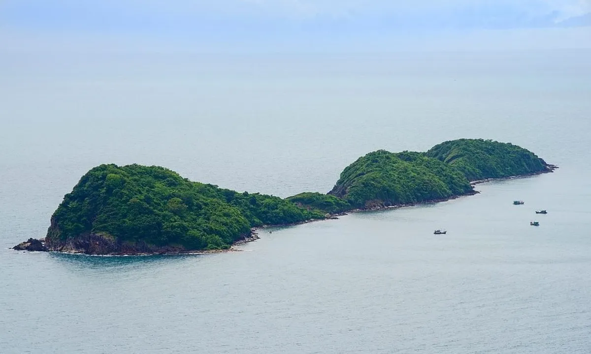 Hòn Ngang, Nam Du
