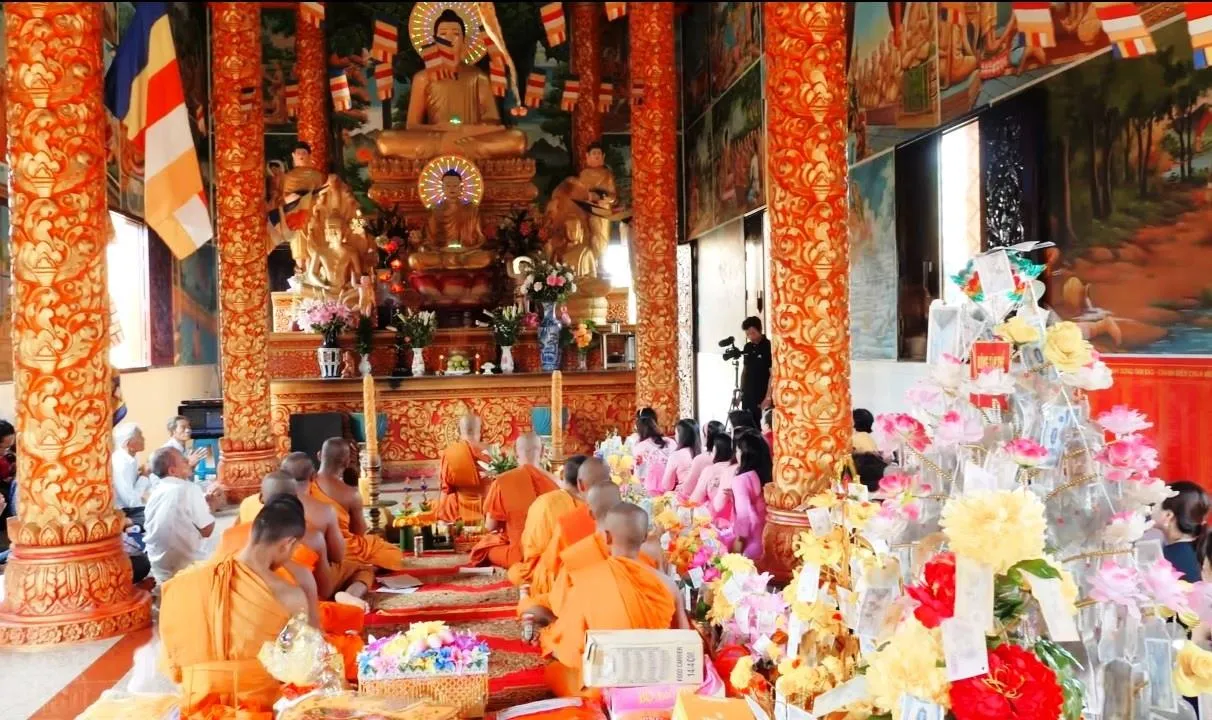 Lễ Kathina – dâng y cà sa - Chùa Monivongsa Bopharam