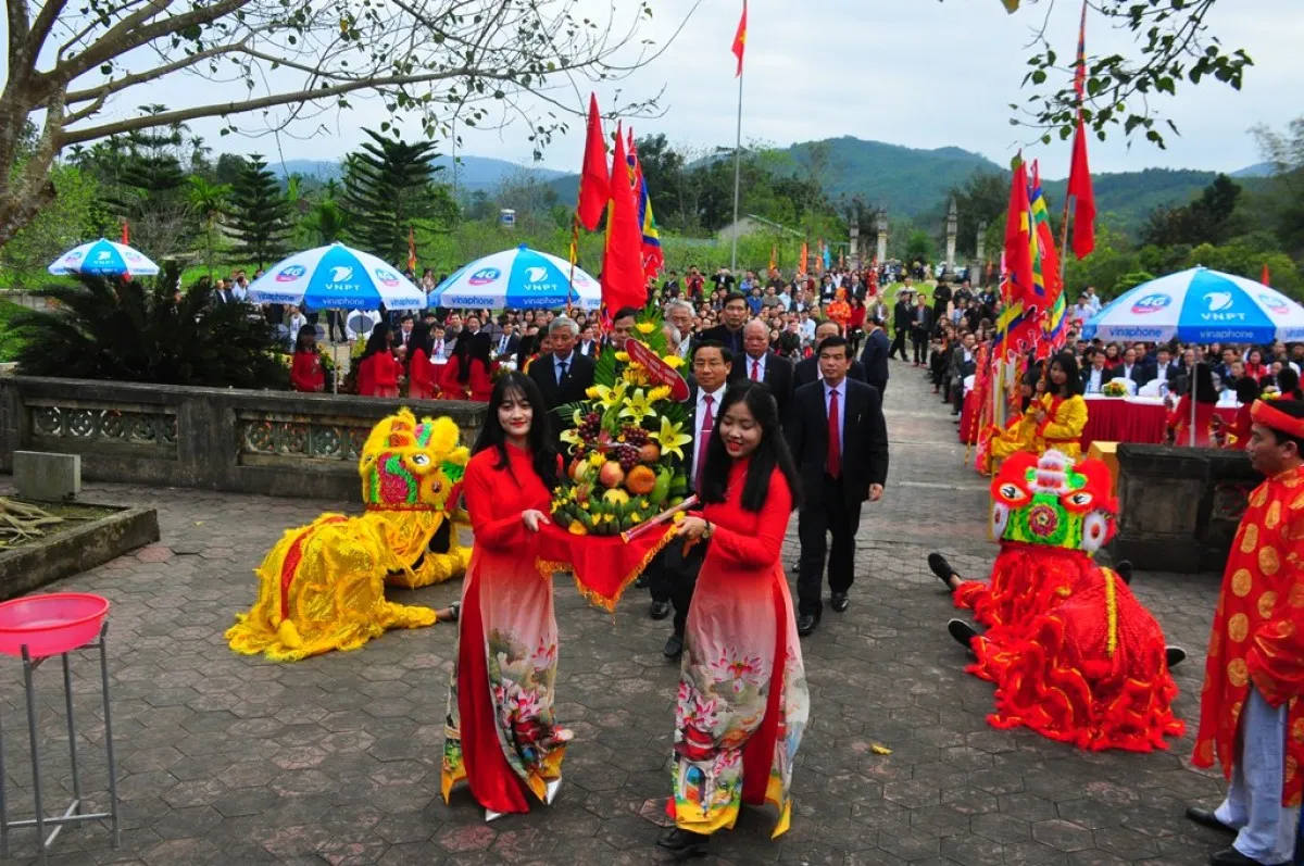 Lễ hội Hải Thượng Lãn Ông Hà Tĩnh
