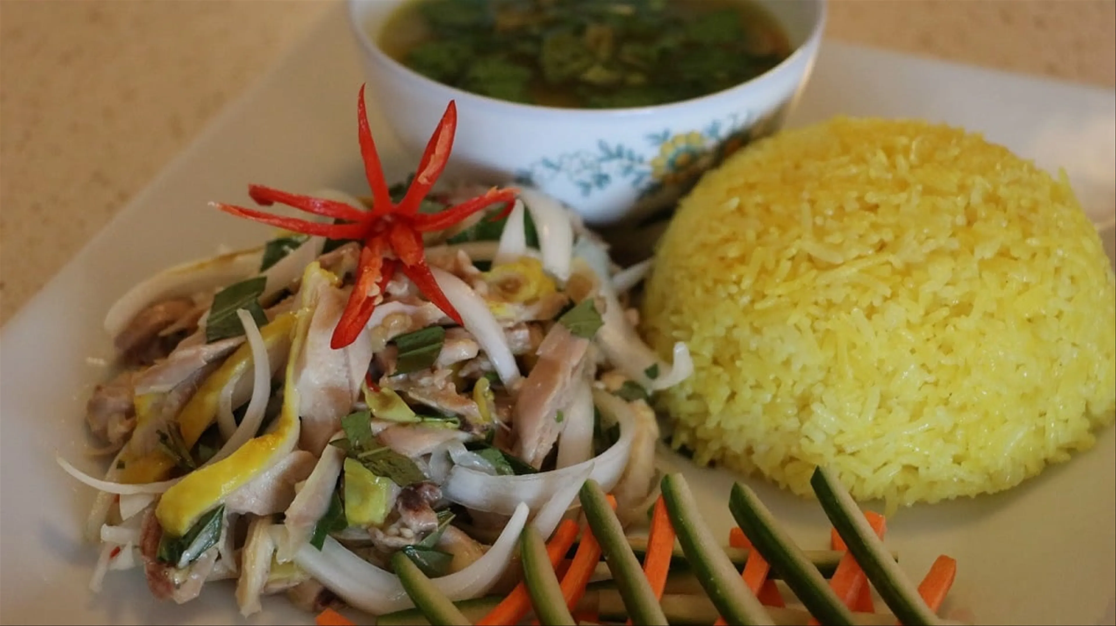 Cơm gà Hội An đặc sản nổi tiếng của phố Hội xứ Quảng
