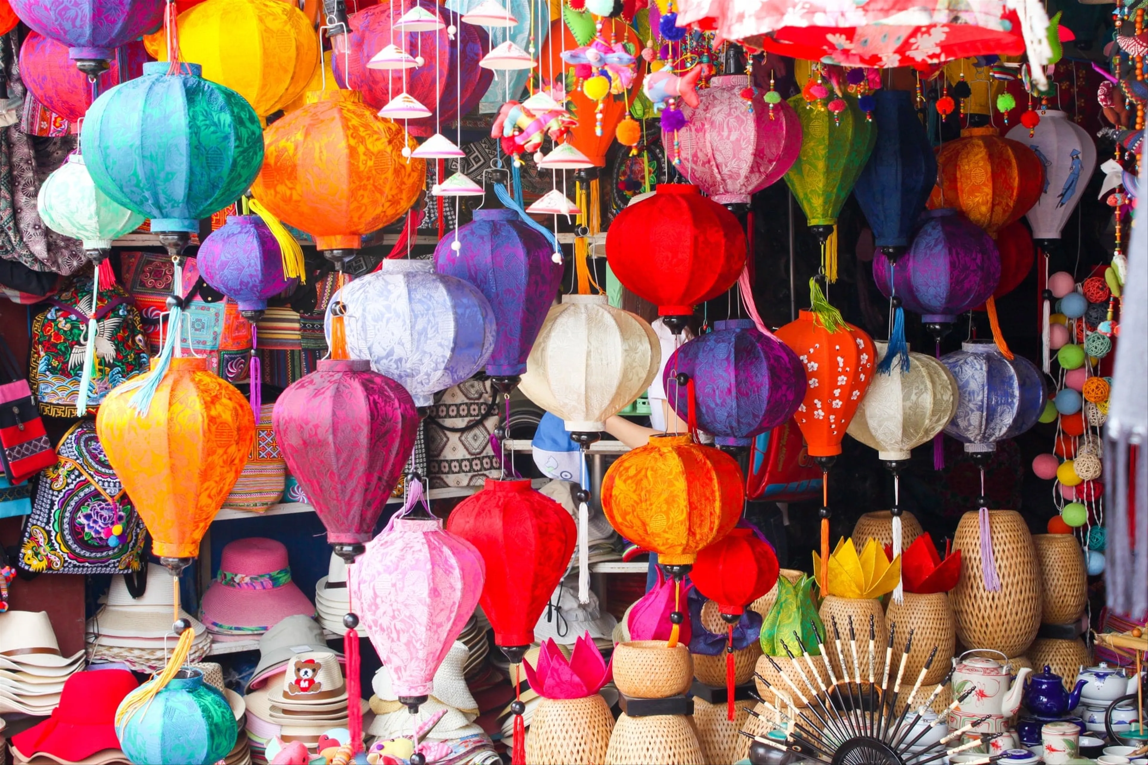 8 of The Best Souvenirs You Need to Buy in Vietnam