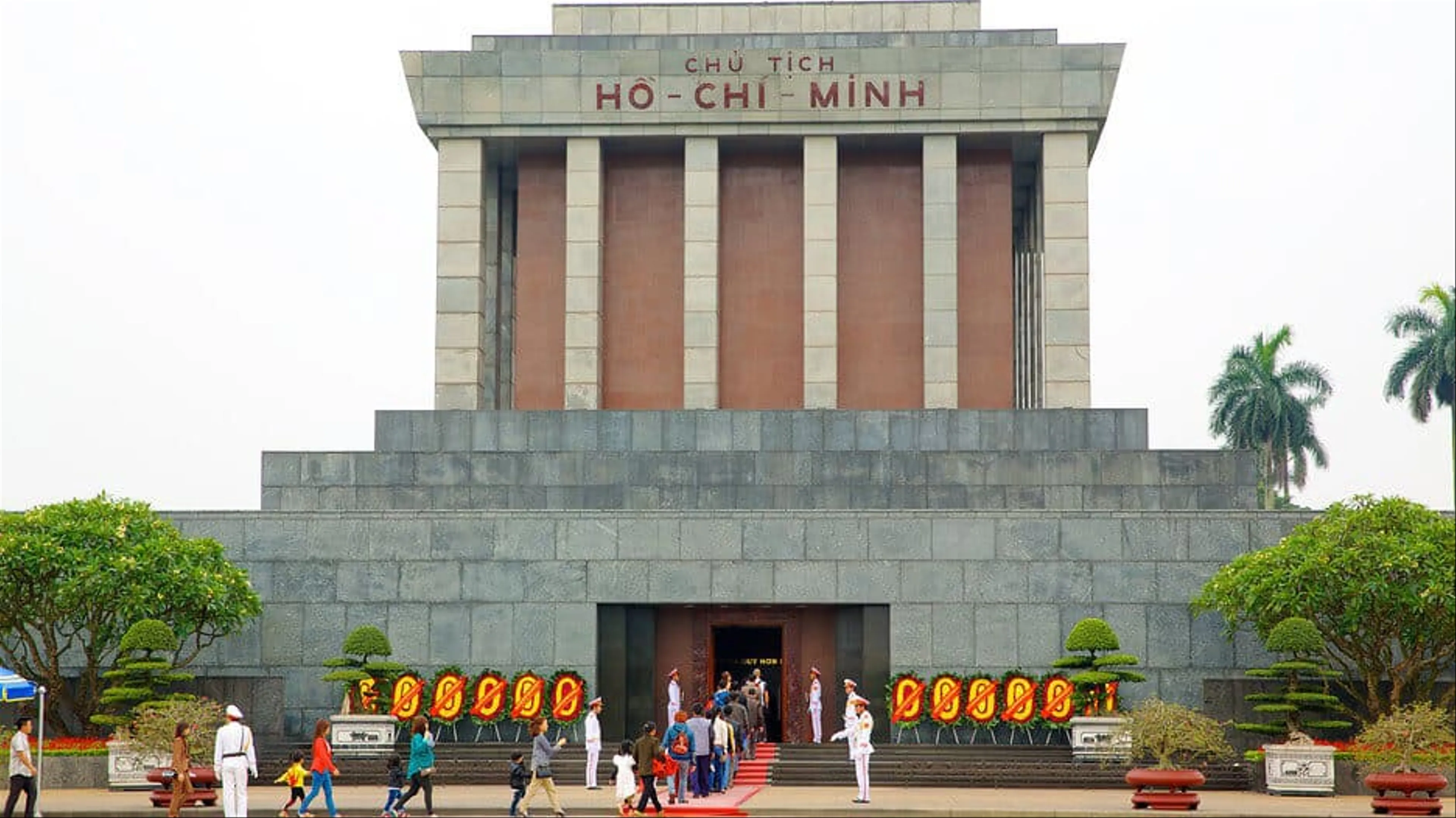 Tham quan Lăng Chủ tịch Hồ Chí Minh - Biểu tượng của thủ đô Hà Nội