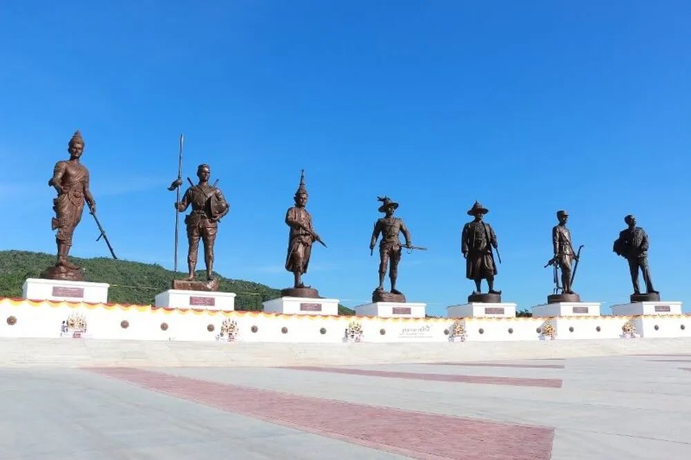 Hình ảnh 7 vị vua ở công viên Rajabhakti
