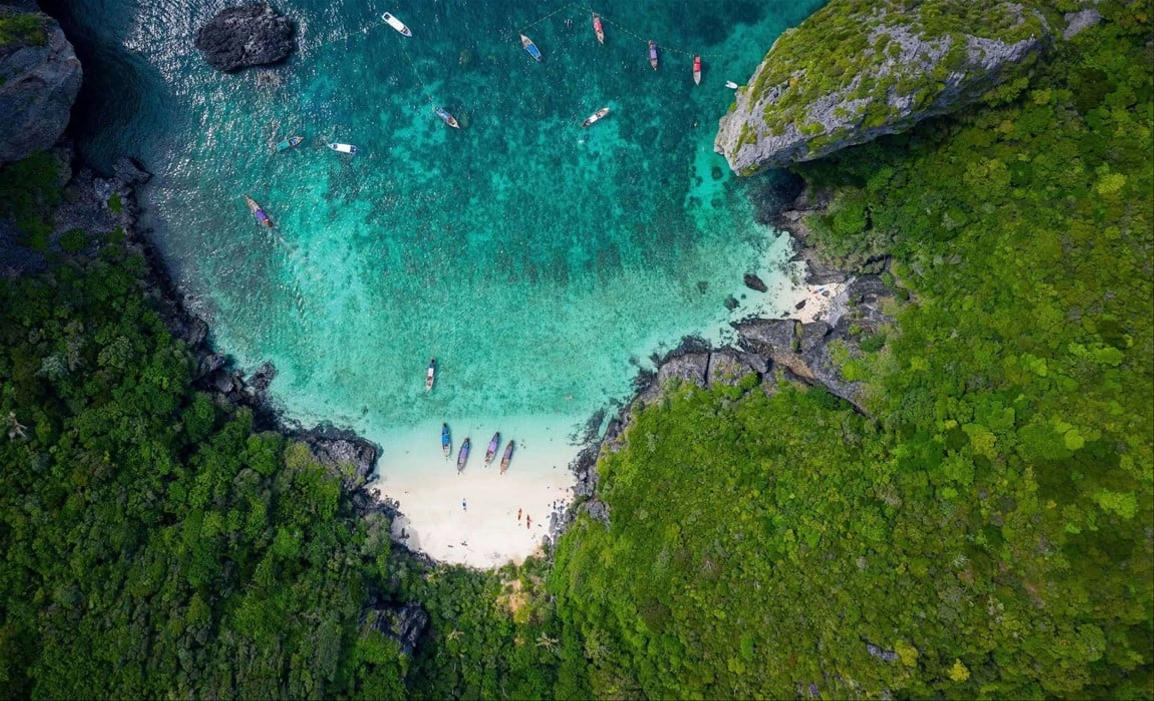 Nui Bay