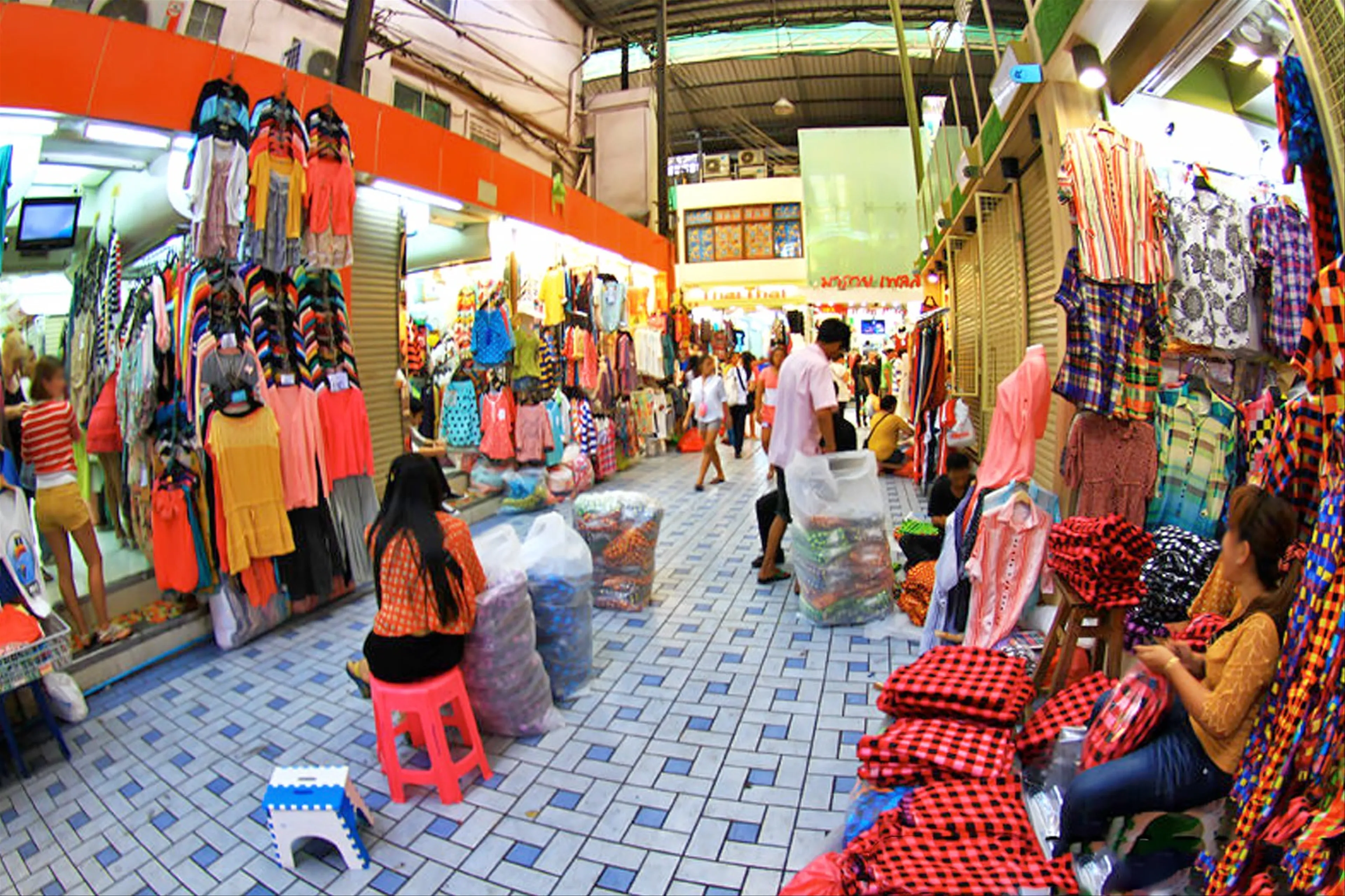 Pratunam Market