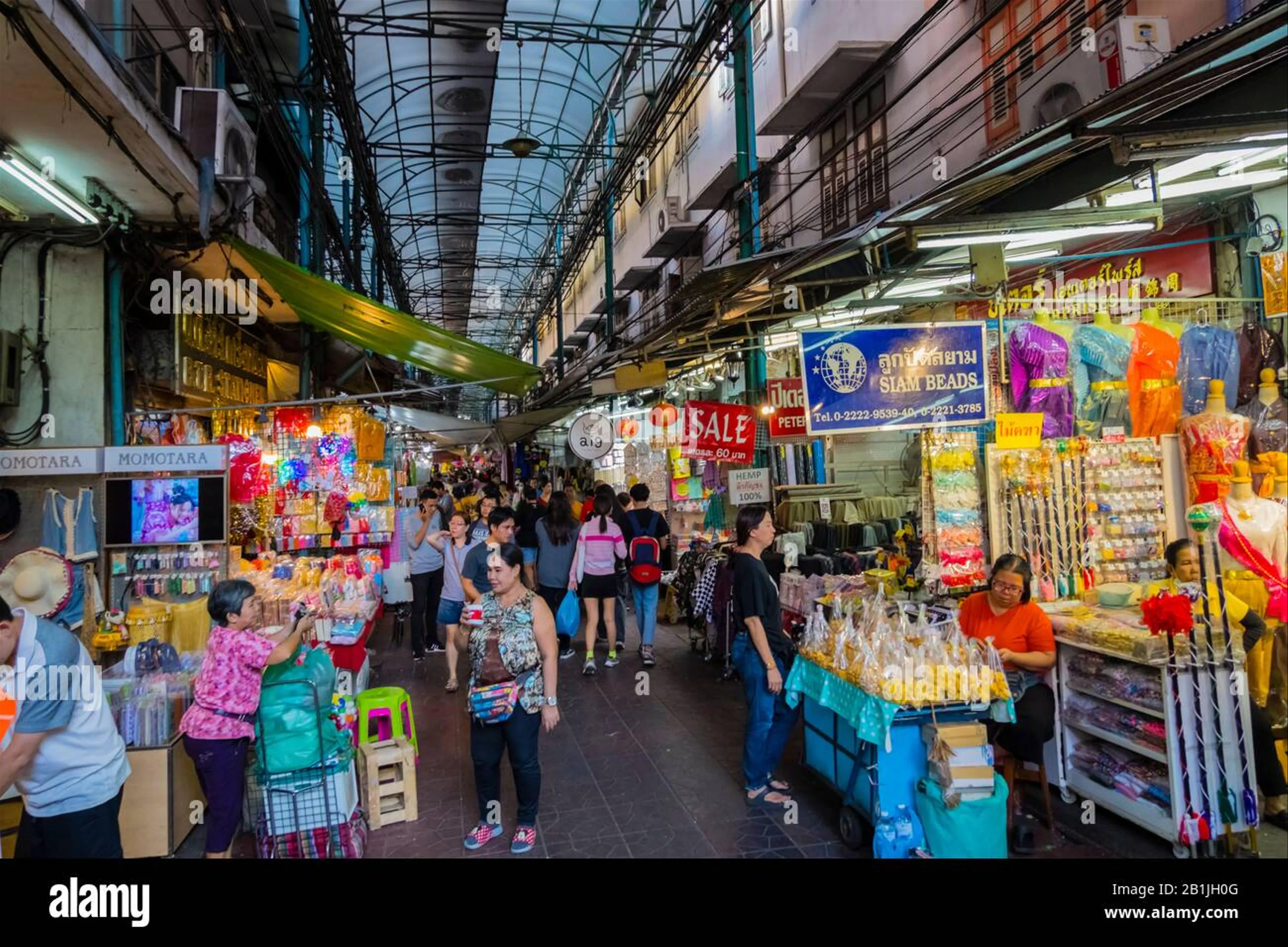 Sampheng Market