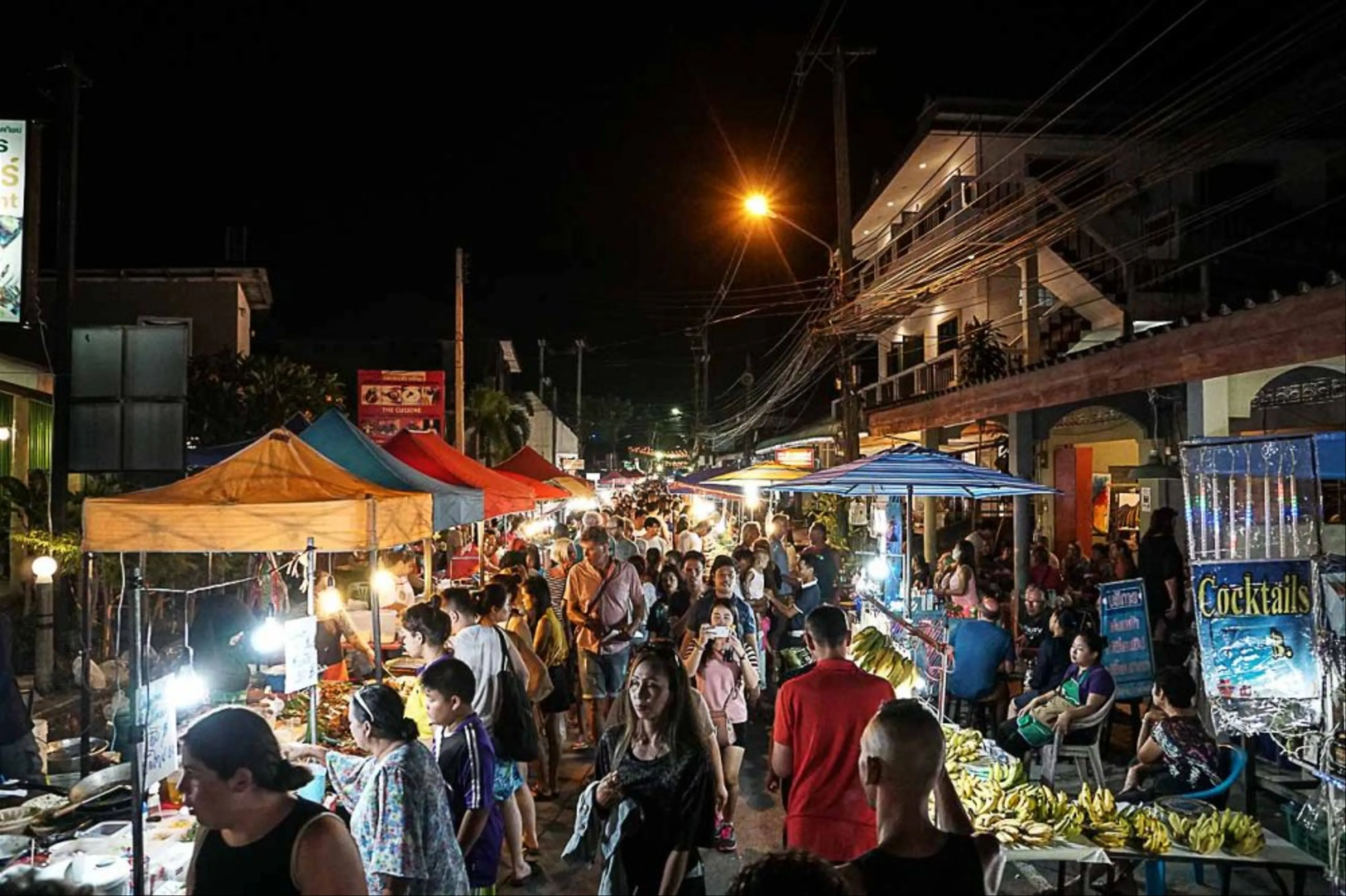 Sunday Lamai Street Market