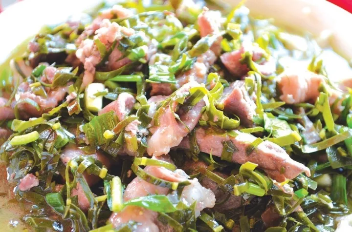 Canh lá đắng món ăn có hương vị rất đặc biệt