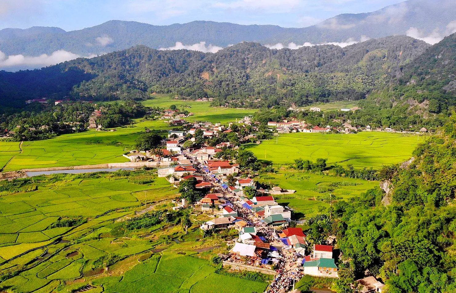 Chợ Phố Đòn khi nhìn từ trên cao