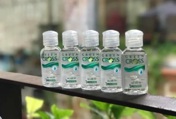 Bạn nên chọn những chai gel nhỏ sẽ mang đi dễ dàng và tiện dụng hơn