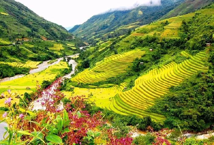 Khung cảnh mênh mông, yên ả dưới thung lũng Mường Hoa